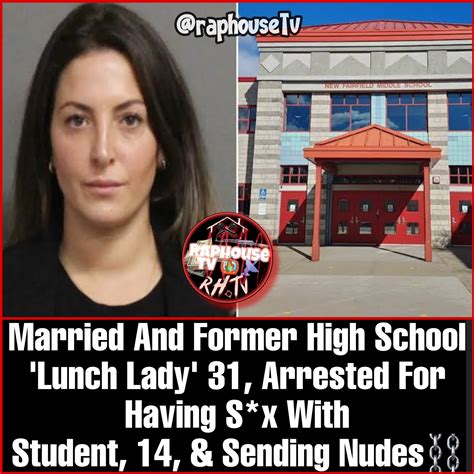 Married high school ‘lunch lady’ accused of sexually。